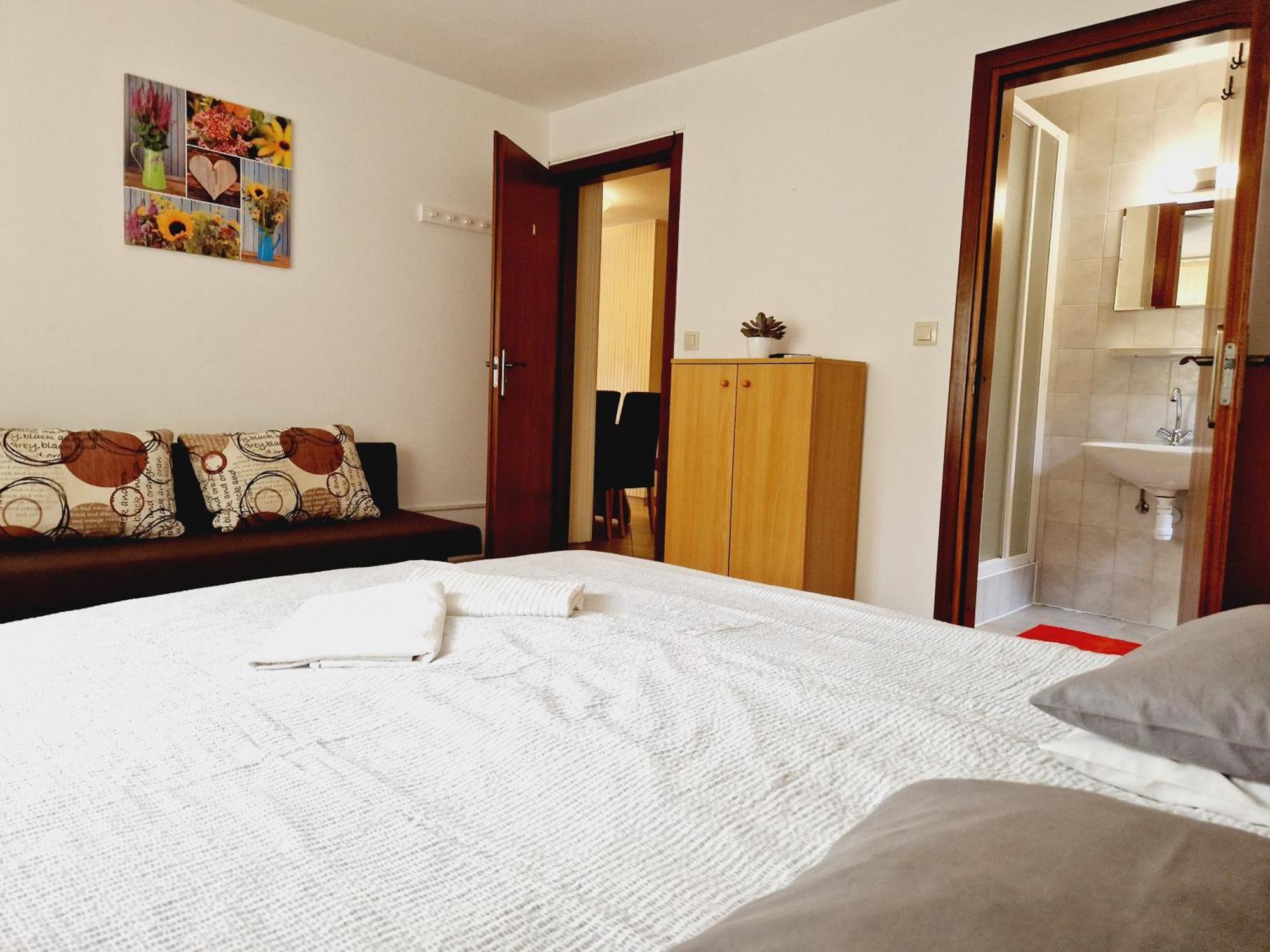 Balaton Panzio Fuered Bed & Breakfast Balatonfured Exterior photo