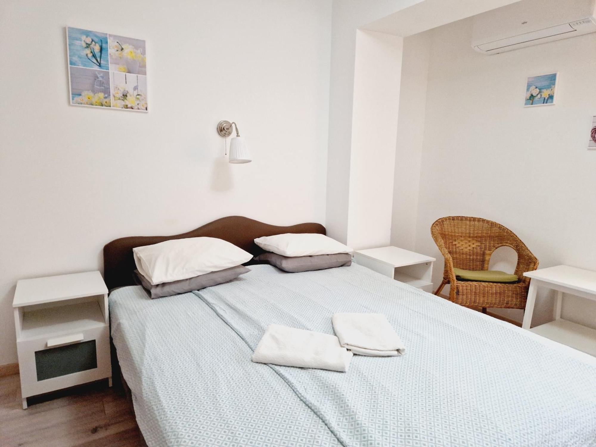 Balaton Panzio Fuered Bed & Breakfast Balatonfured Exterior photo