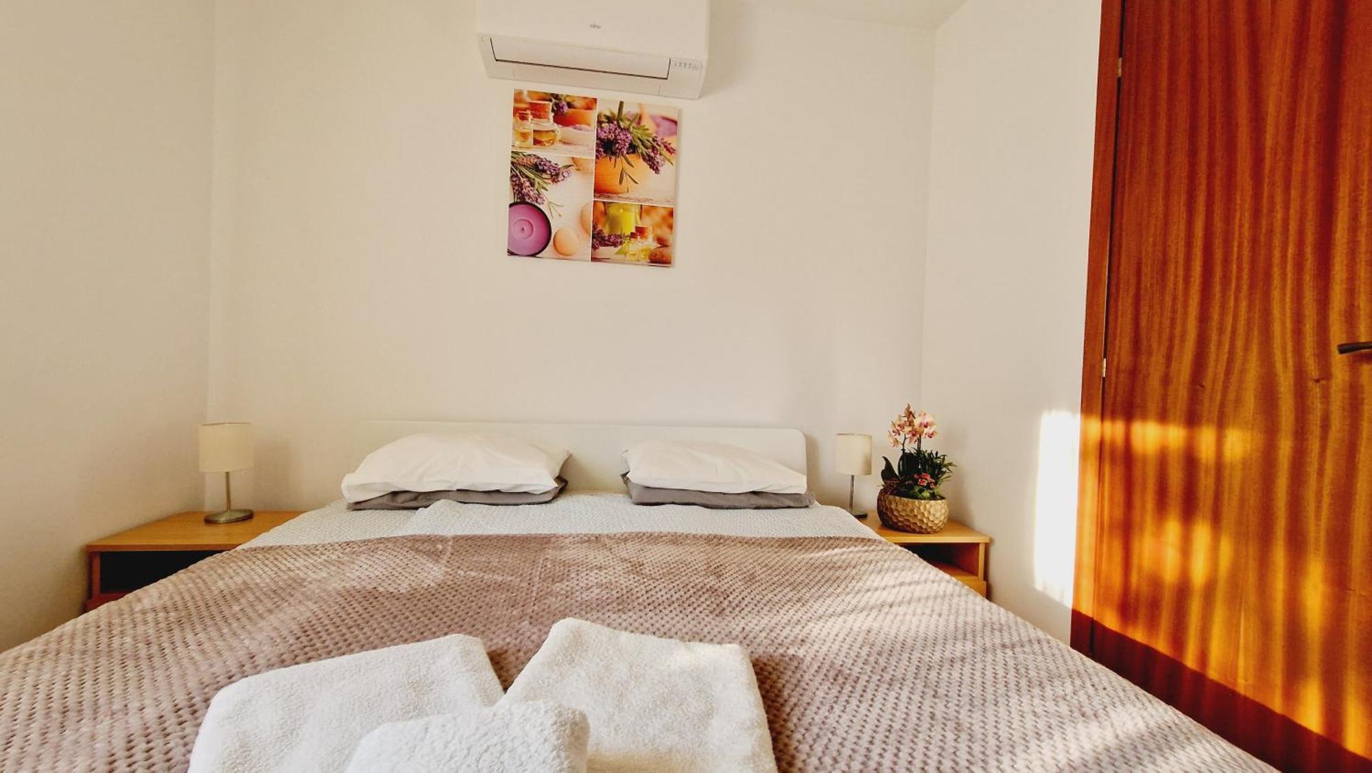 Balaton Panzio Fuered Bed & Breakfast Balatonfured Exterior photo