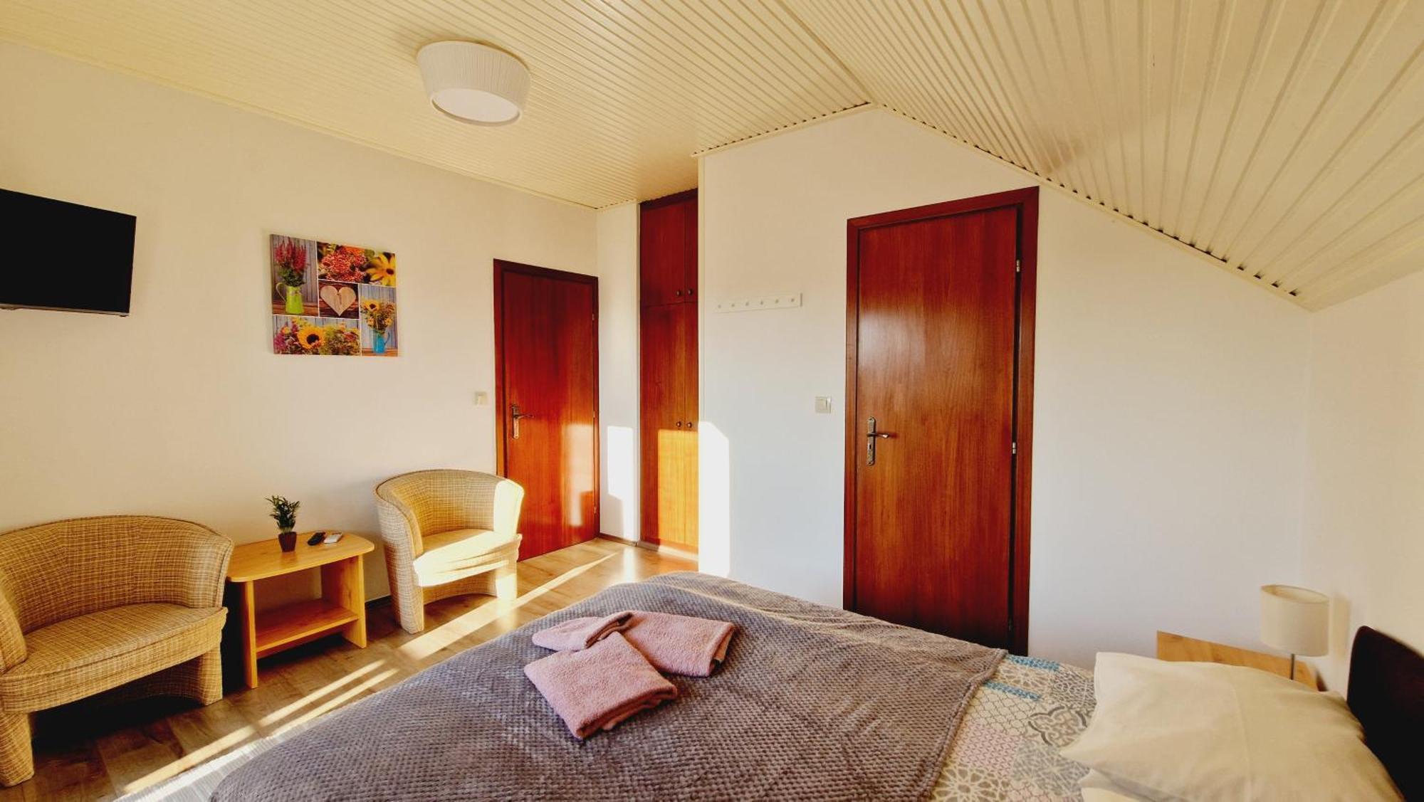 Balaton Panzio Fuered Bed & Breakfast Balatonfured Exterior photo