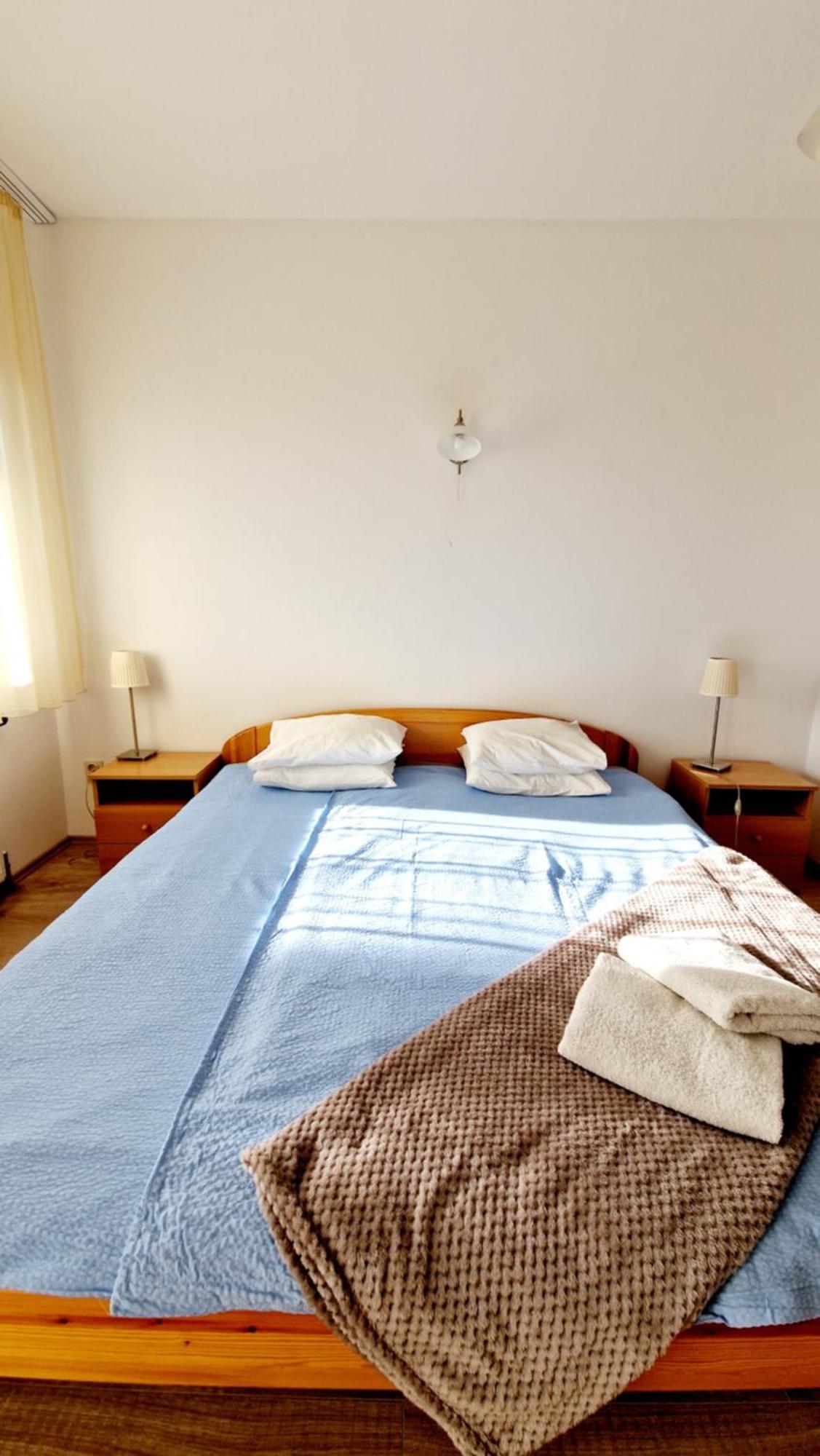 Balaton Panzio Fuered Bed & Breakfast Balatonfured Exterior photo